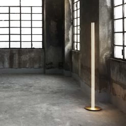 Flos Coordinates F -Artemide Store 002 Flos Coordinates F Steh ambient 109645 champagner eloxiert 2f0ad12b59534149ee2f05e3d5839d7e