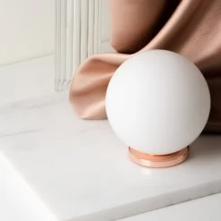 FontanaArte Pallina Tavolo Piccola 15 FontanaArte Pallina Tavolo Piccola -Artemide Store 002 FontanaArte Pallina Tisch ambient1 cbf7d53edeeb95e3cfc426ea96dd5b3a