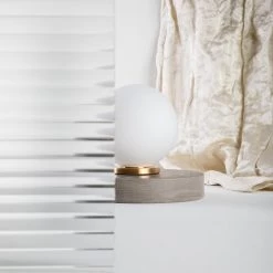 FontanaArte Pallina Tavolo Piccola 16 FontanaArte Pallina Tavolo Piccola -Artemide Store 002 FontanaArte Pallina Tisch ambient2 adc5f98ab4f6fdd1bcd5f1cb9a2c61fa