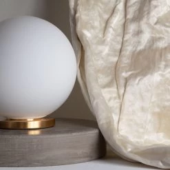 FontanaArte Pallina Tavolo Piccola 17 FontanaArte Pallina Tavolo Piccola -Artemide Store 002 FontanaArte Pallina Tisch ambient3 0f94a666ff285dca4587e83d52931288