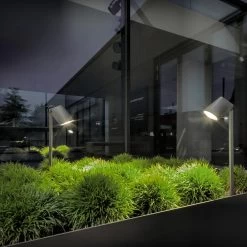 IP44.de Stic 70 Spike Connect 9 IP44.de Stic 70 Spike Connect -Artemide Store 002 IP44de Stic Spike Connect ambient01 116386 braun 95fc4ccba2ae070e65382434b0311fc0