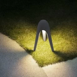 Martinelli Luce Cyborg Outdoor -Artemide Store 002 Martinelli Luce Cyborg Poller ambient4 8e25637b05d82329e46fb75c80f9a7a5