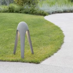 Martinelli Luce Cyborg Outdoor -Artemide Store 002 Martinelli Luce Cyborg Poller ambient5 3fd9e725bc507aa3c82fb14bc2df7b3d