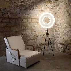 Dix Heures Dix Iris H590 -Artemide Store 002 dix heures dix H590 Steh ambient2 72a3df072d621be007203b8c47929bd4