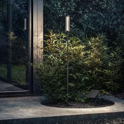 IP44.de Reed L Solar -Artemide Store 002 ip44 reed solar ambient1 0ff3f9217ba4b2922d7c837a910b70a2