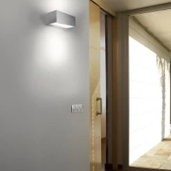 LEDS C4 Nemesis Wandleuchte R7s 7 LEDS C4 Nemesis Wandleuchte R7s -Artemide Store 004 LEDS C4 nemesis indoor wand ambiente2 84569 alu 492817351e419017020831cedbf18eb5