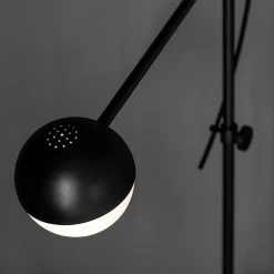 Northern Balancer Floor -Artemide Store 004 Northern Balancer Steh detail1 e56187fff7dfafe798b72679db55aaab