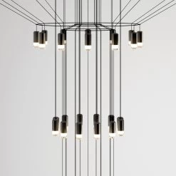 Vibia Wireflow Chandelier 0375 -Artemide Store 004 Vibia Wireflow Chandelier 0375 Kronleuchter detail 90967 schwarz 9d13f01f64c9862a3c96adb51b4dd20e