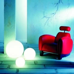 Moonlight 250 Mm MFL Vollkugel Mit Flexiblem Sockel -Artemide Store 004 moonlight kugelleuchte 1400x1400 ambiente 21 2b7530155cbe17b29a120e748202a106