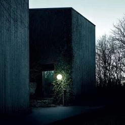 Flos IC Lights F2 Outdoor 13 Flos IC Lights F2 Outdoor -Artemide Store 005 Flos IC Lights F1 F2 Outdoor Steh ambient3 fe64c51ad60803a7287f2ebef379282a