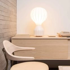 Flos Gatto -Artemide Store 006 Flos Gatto Tisch ambient fc6ffa5986bfc91f9811e6c13532adcb