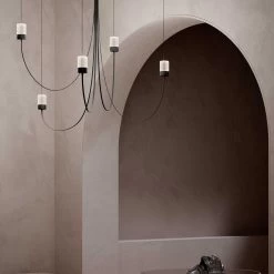 Moooi Gravity Chandelier -Artemide Store 006 Moooi Gravity Chandelier 5 ambient 122035 schwarz 105db4892b03dd161d294adb325de47e