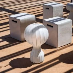 Flos Gatto -Artemide Store 007 Flos Gatto Tisch ambient 3a175f115efcc0e02fc0aef22e590920