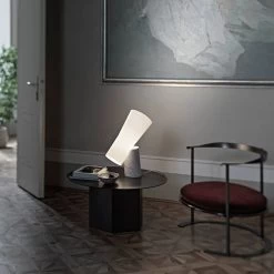 Foscarini Nile Tavolo -Artemide Store 007 Foscarini Nile Tisch ambient 126937 weiss 6e27cded6c0ab14e97a8a56c55383fc4