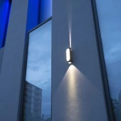 Roger Pradier Ibuk N°1 10°-40° -Artemide Store 008 Roger Pradier Ibuk 10 40 Wand ambient b6f6bea244b9209f4739f01656fbf5d5